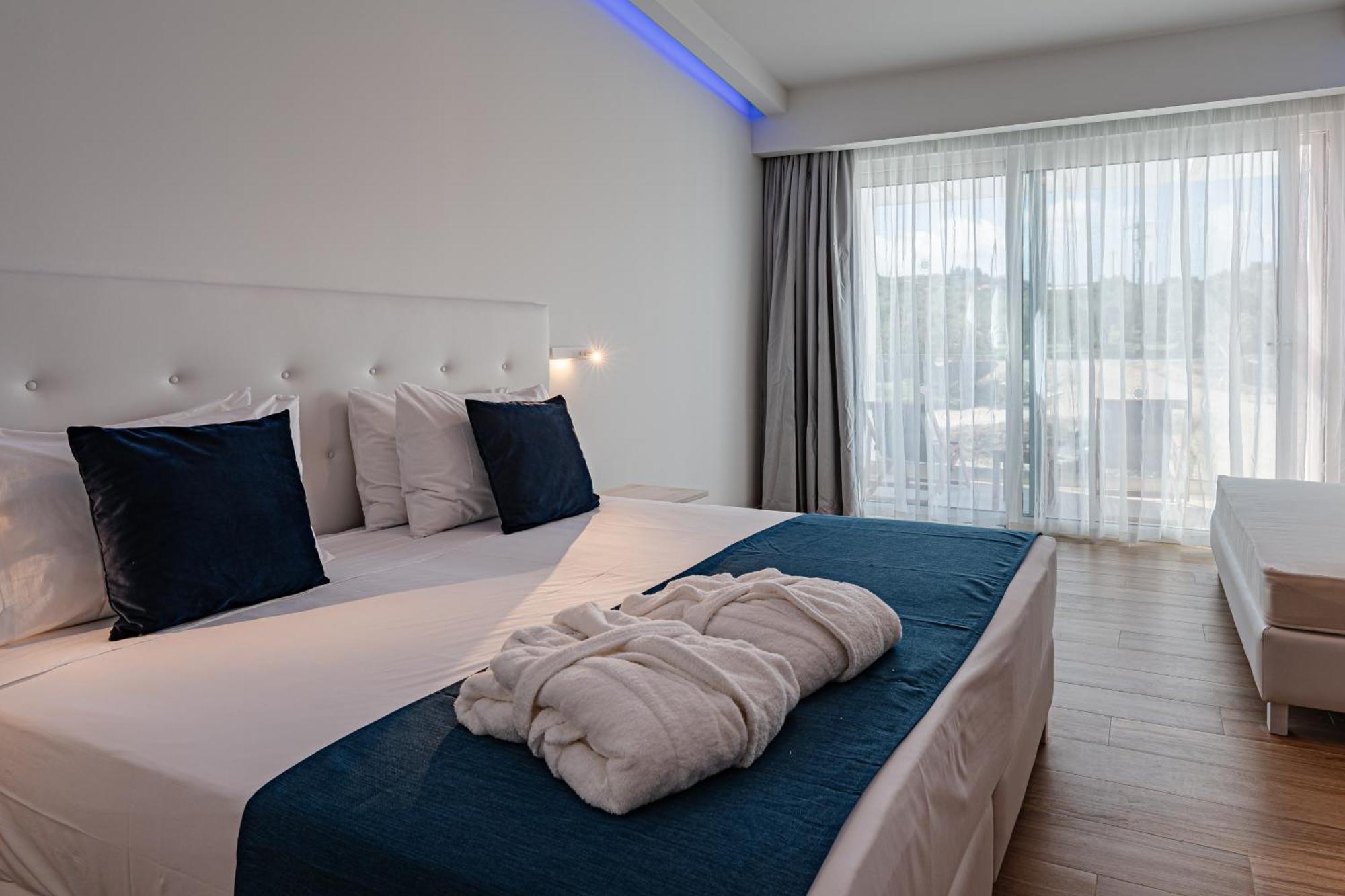 Magique Bleu Suites Tragáki Kültér fotó